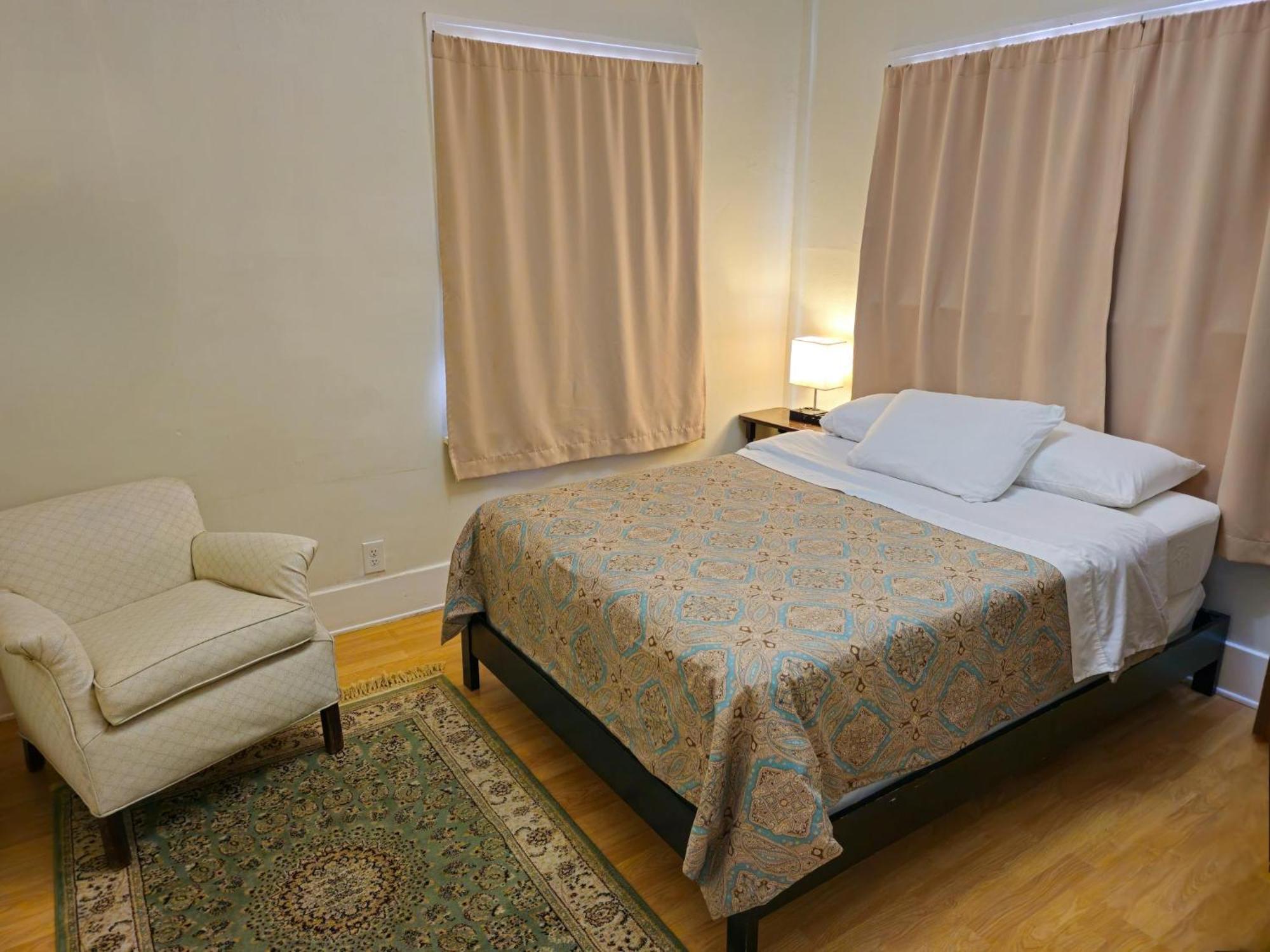 Orange Drive Hostel *